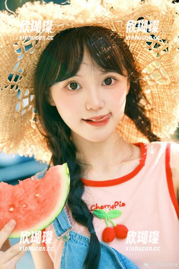 51吃瓜 51吃瓜分享:胖猫吃瓜心得,顺便给你露个脸