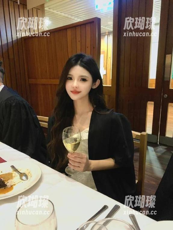 51每日吃瓜 嗨,亲爱的,快在“51每日吃瓜”app上喂饱自己,超级关键词等着你!