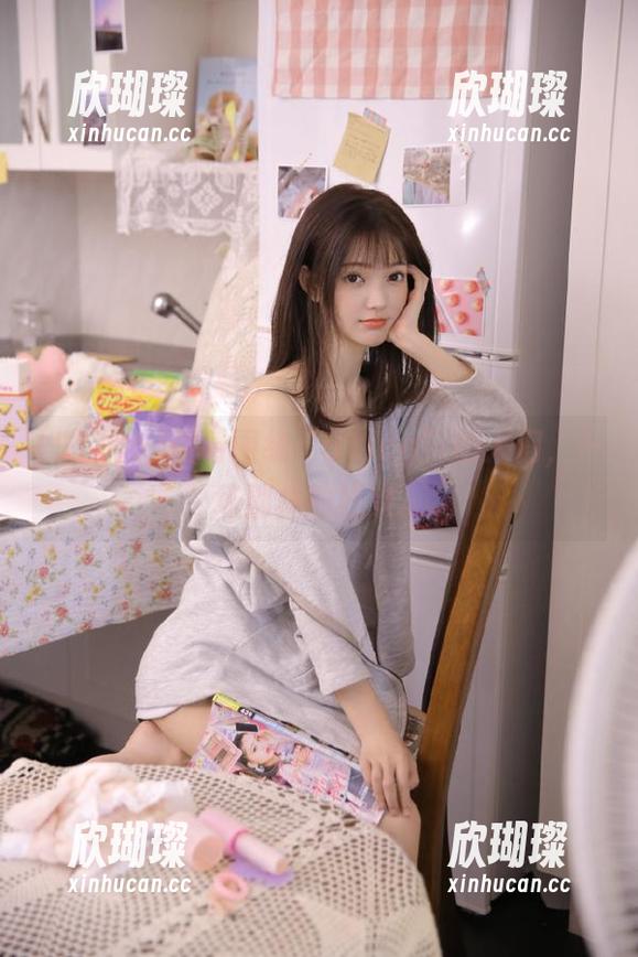 观看围绕“91icg”的人们，一场别样的狂欢。