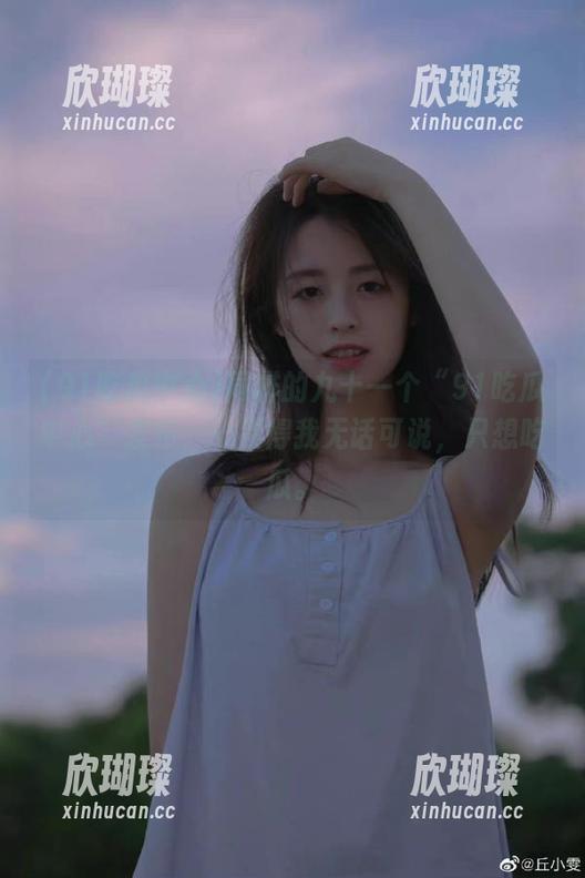 91吃瓜中心 同样的九十一个“91吃瓜中心”发布,心累得我无话可说,只想吃瓜。