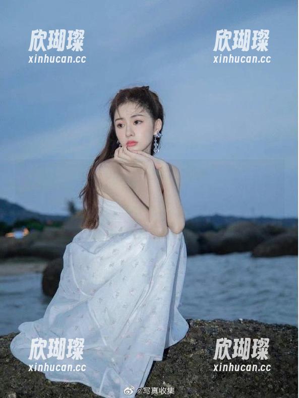 www吃瓜网 当你打开www吃瓜网.com,刚好卡在了入口处,等着吸收八卦的滋养。