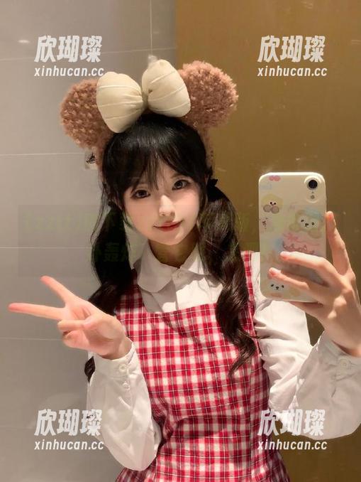 zztt 刚下载zztt01苹果版,准备被八卦轰炸,管它呢,来吧!