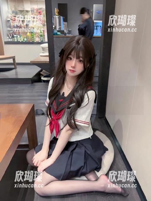 吃瓜网 吃瓜网网页上,朝阳的光芒照着那些养眼的瓜!