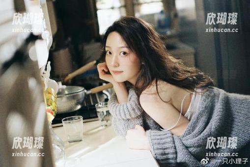 每天都来“我要吃瓜网”，免费的八卦总让我感到一丝暧昧。