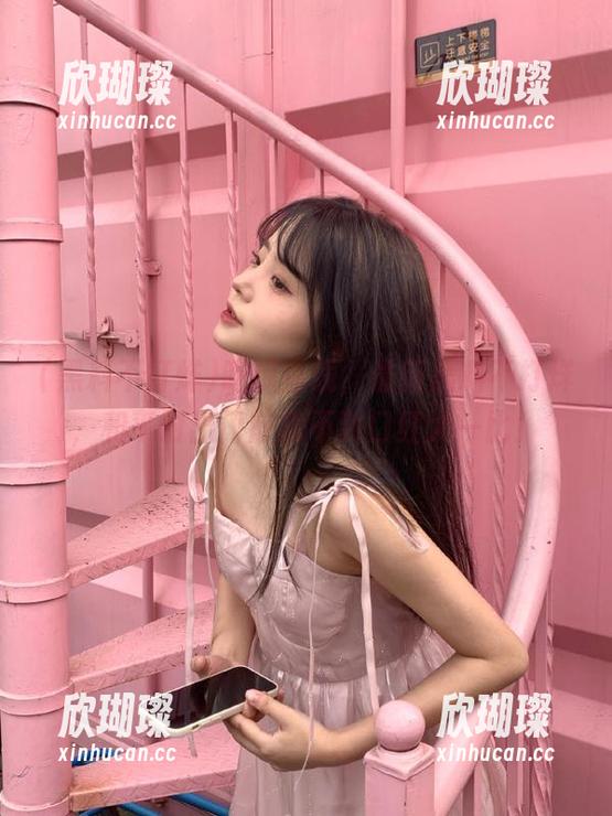 黑料不打烊 吃瓜在线,最新黑料不打烊,和平时出门前找不到口红大一比!