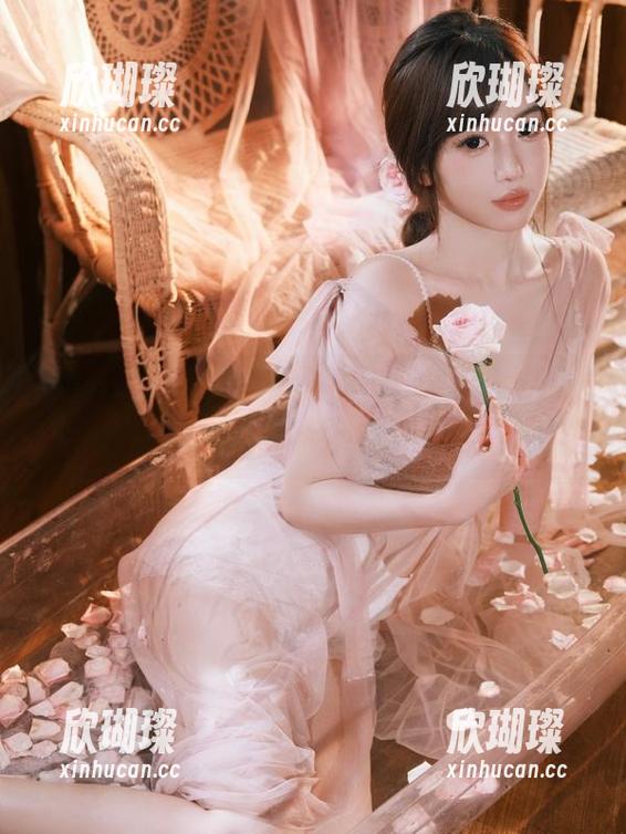 黑料吃瓜网 不想missing?下载黑料吃瓜网,在线花式吃瓜!