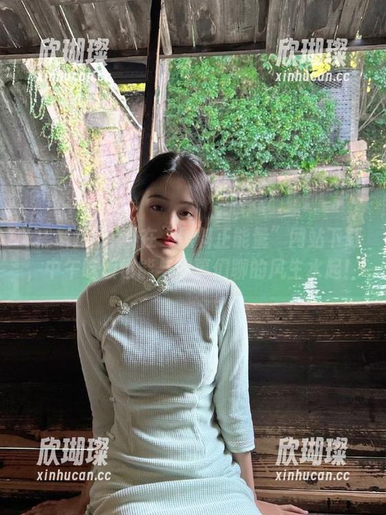在“黑料正能量”网站下载，中午吃饭也能与同事们聊的风生水起！