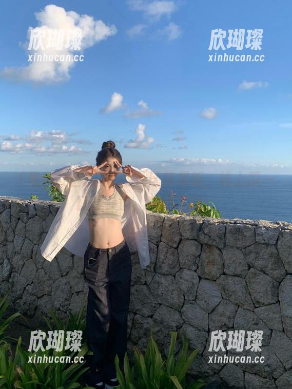 黑料社区 在黑料社区苹果版,线上瓜一口接一口,爽到飞起!