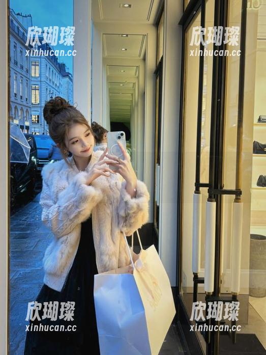 黑料老司机 黑料老司机网站:吃瓜不停歇,深夜也在扒料!